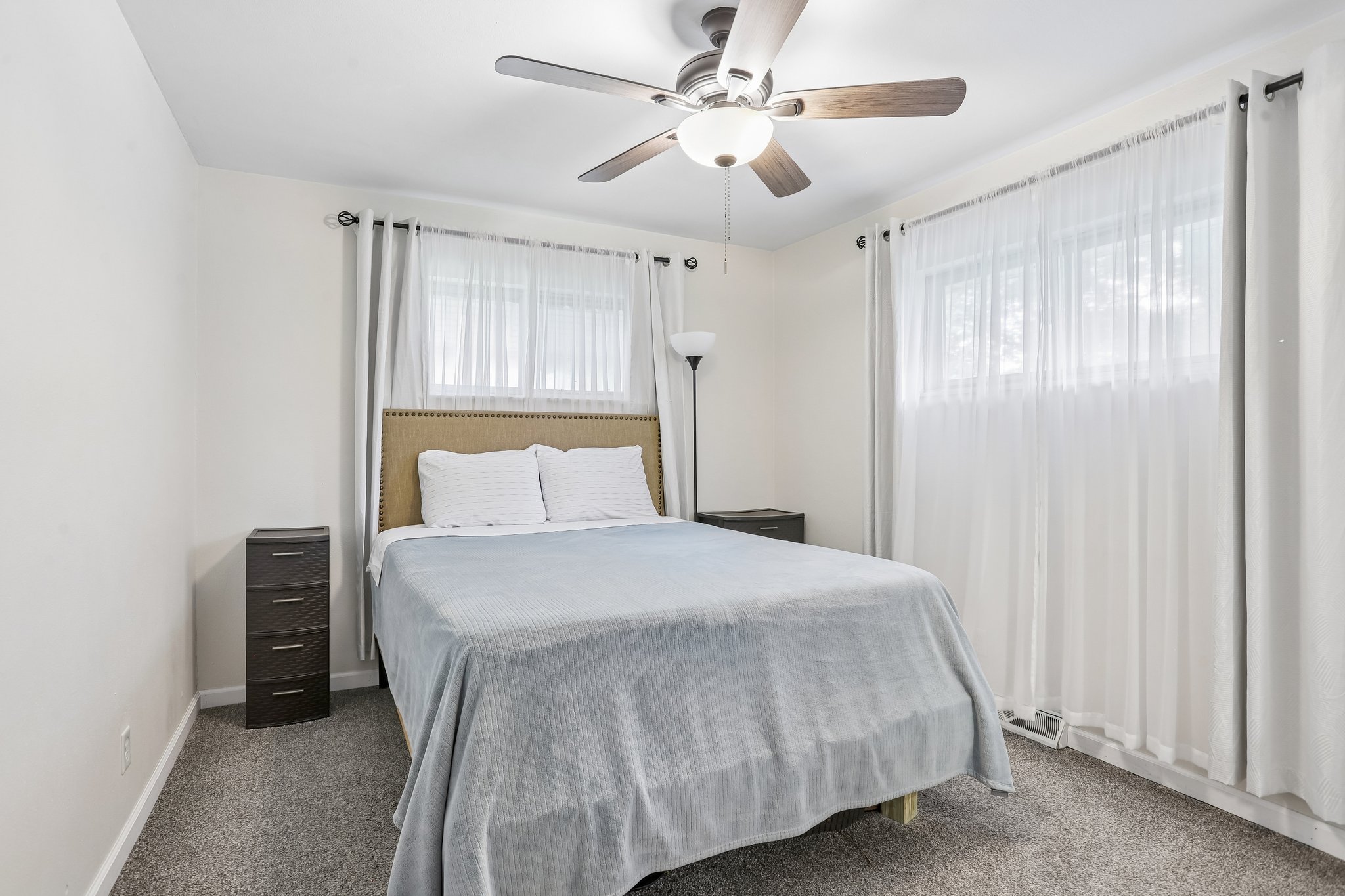 Montclair Dr-S2805-025.jpg