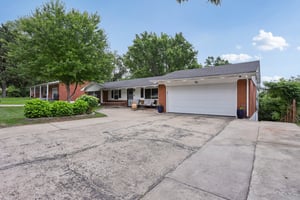 Montclair Dr-S2805-003.jpg