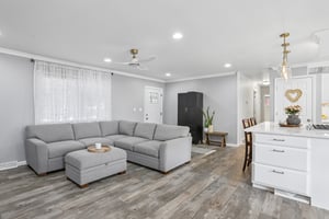 Montclair Dr-S2805-006.jpg