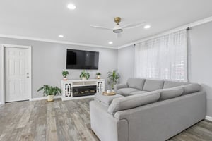 Montclair Dr-S2805-008.jpg