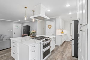 Montclair Dr-S2805-014.jpg