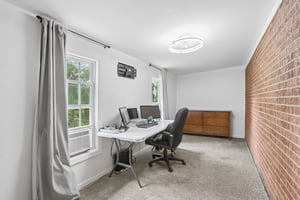 Montclair Dr-S2805-017.jpg