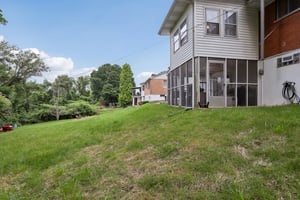 Montclair Dr-S2805-038.jpg