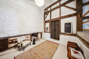  Photo 49