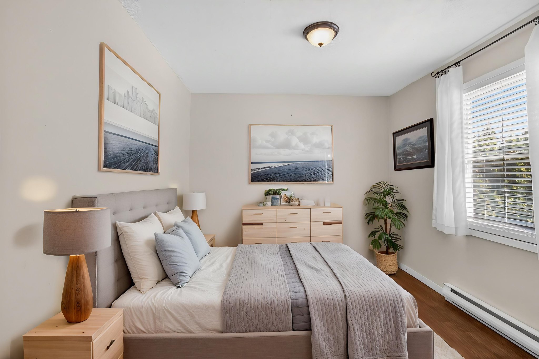 IMG_2461 virtually staged.jpeg