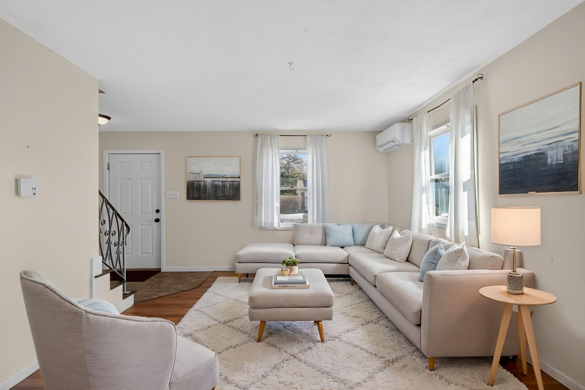 IMG_2466 virtually staged.jpeg