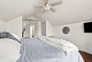  Photo 37