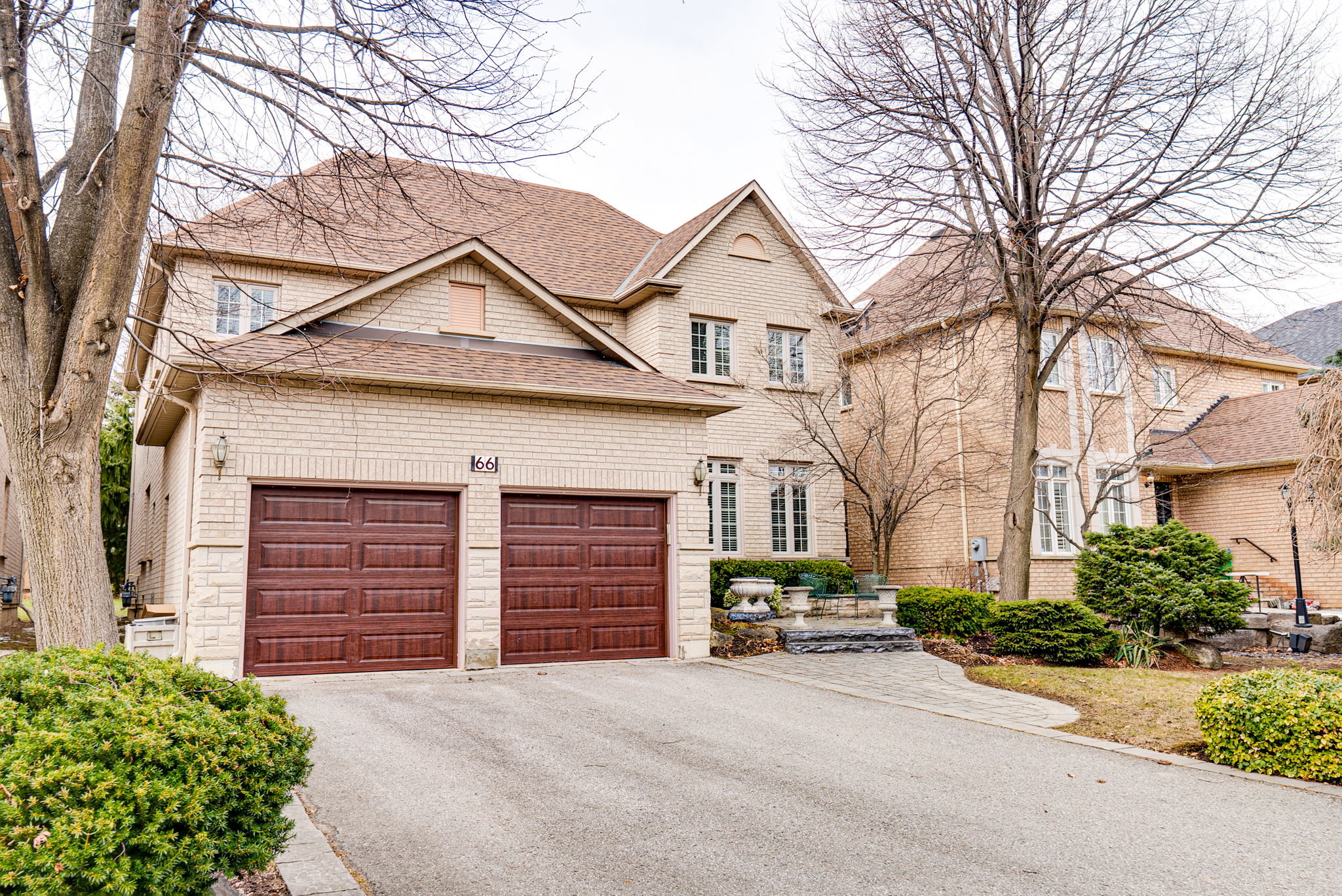 66 Sanibel Crescent Vaughan, ON L4J 8K7