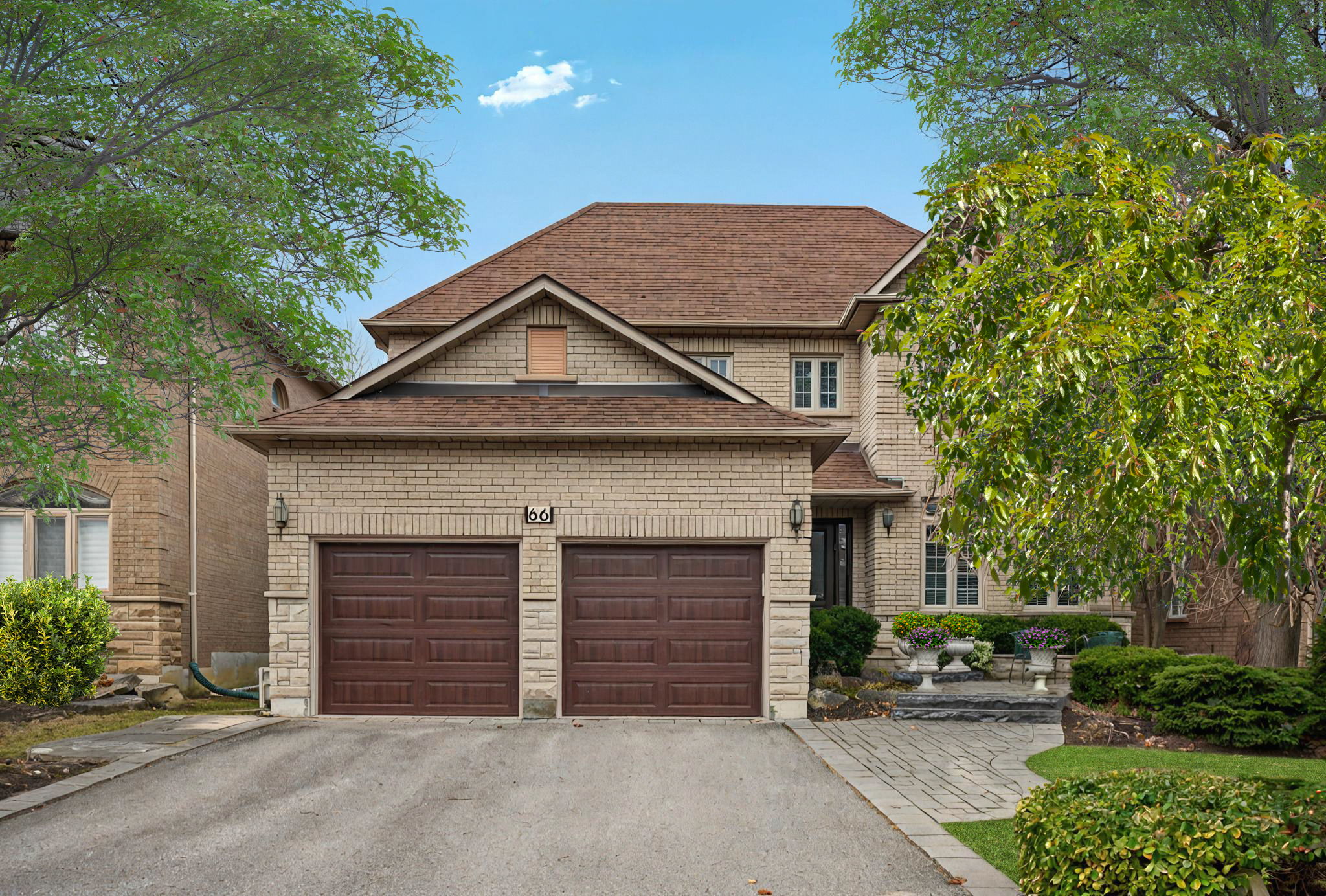 66 Sanibel Crescent Vaughan, ON L4J 8K7