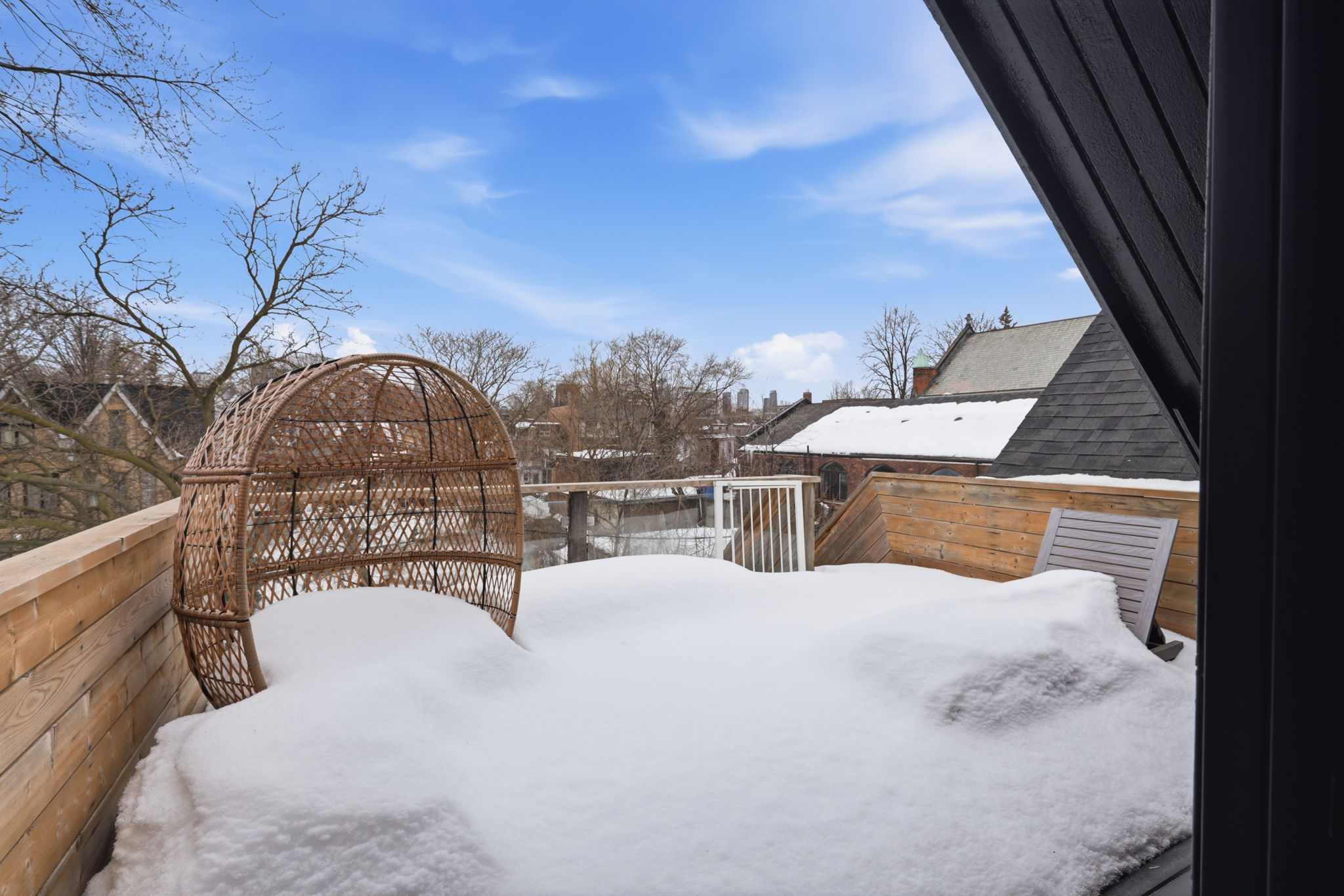 Toronto property showcase — delivered property photograph 33