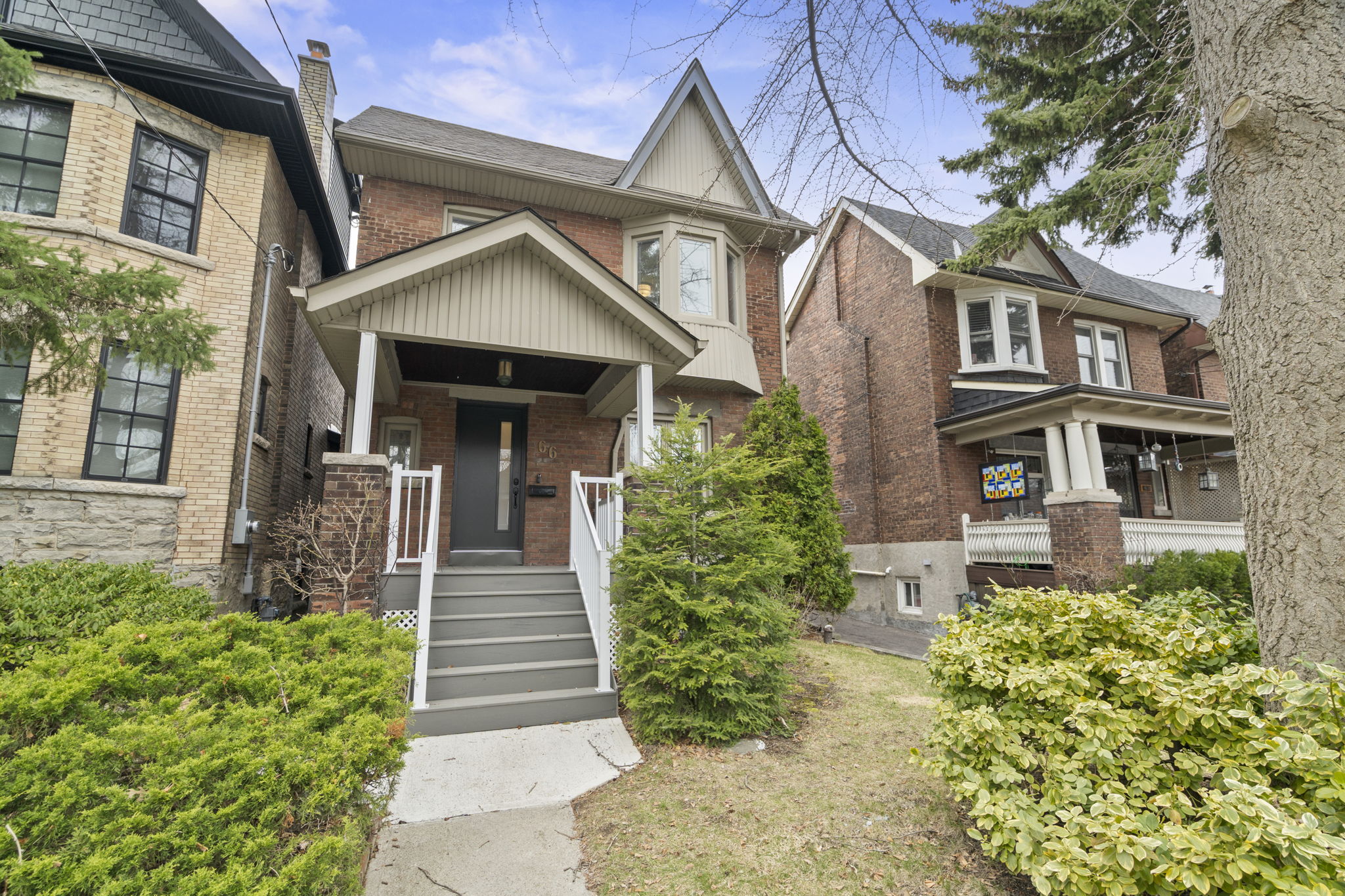 66 Westmount Ave Toronto, ON M6H 3K1