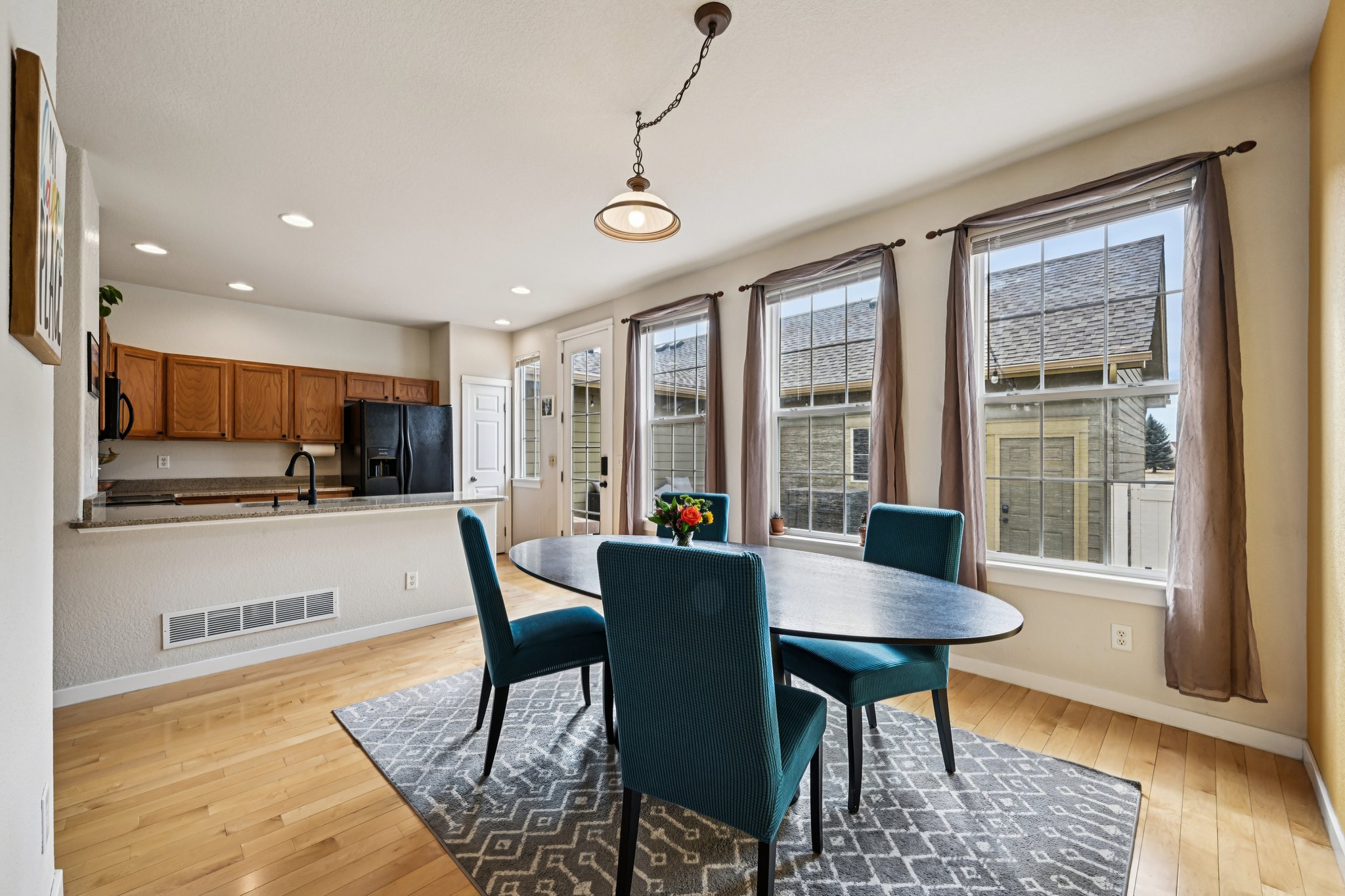 Avalon Ave-S2502-013.jpg