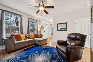 Avalon Ave-S2502-009.jpg