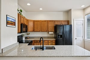 Avalon Ave-S2502-017.jpg