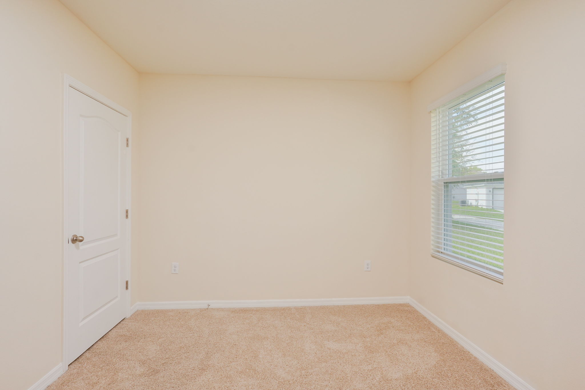 5645-loggia-lane-kissimmee-09