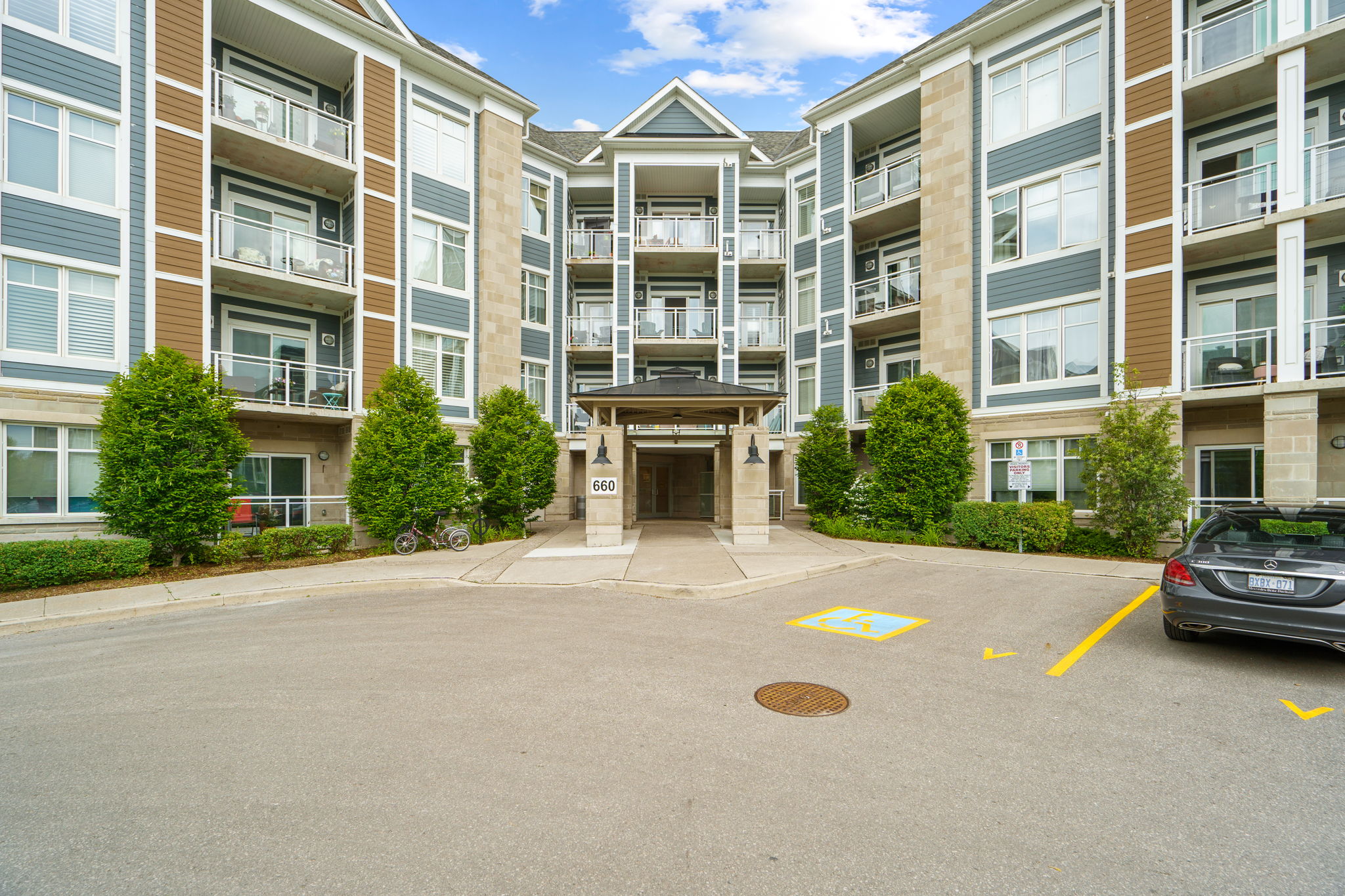 660 Gordon St Unit 213 Whitby, ON L1N 9X4
