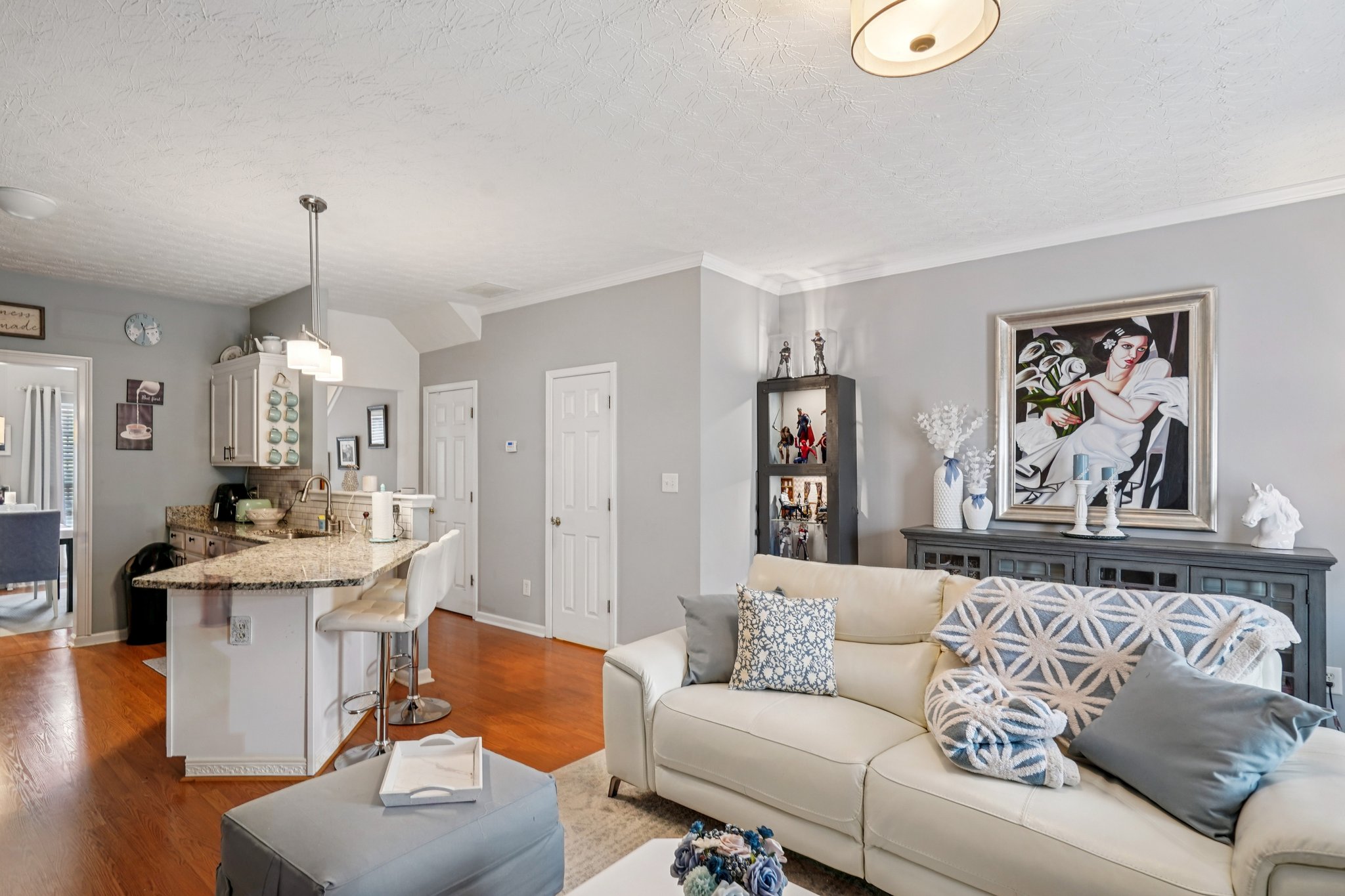 Kenridge Way-S1001-010.jpg