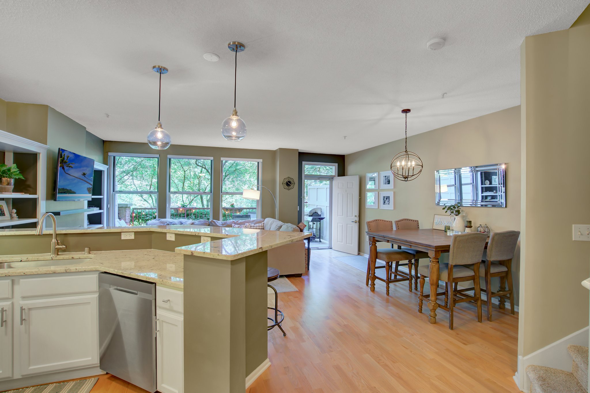  660 N 2nd St #116, Minneapolis, MN 55401, US Photo 7