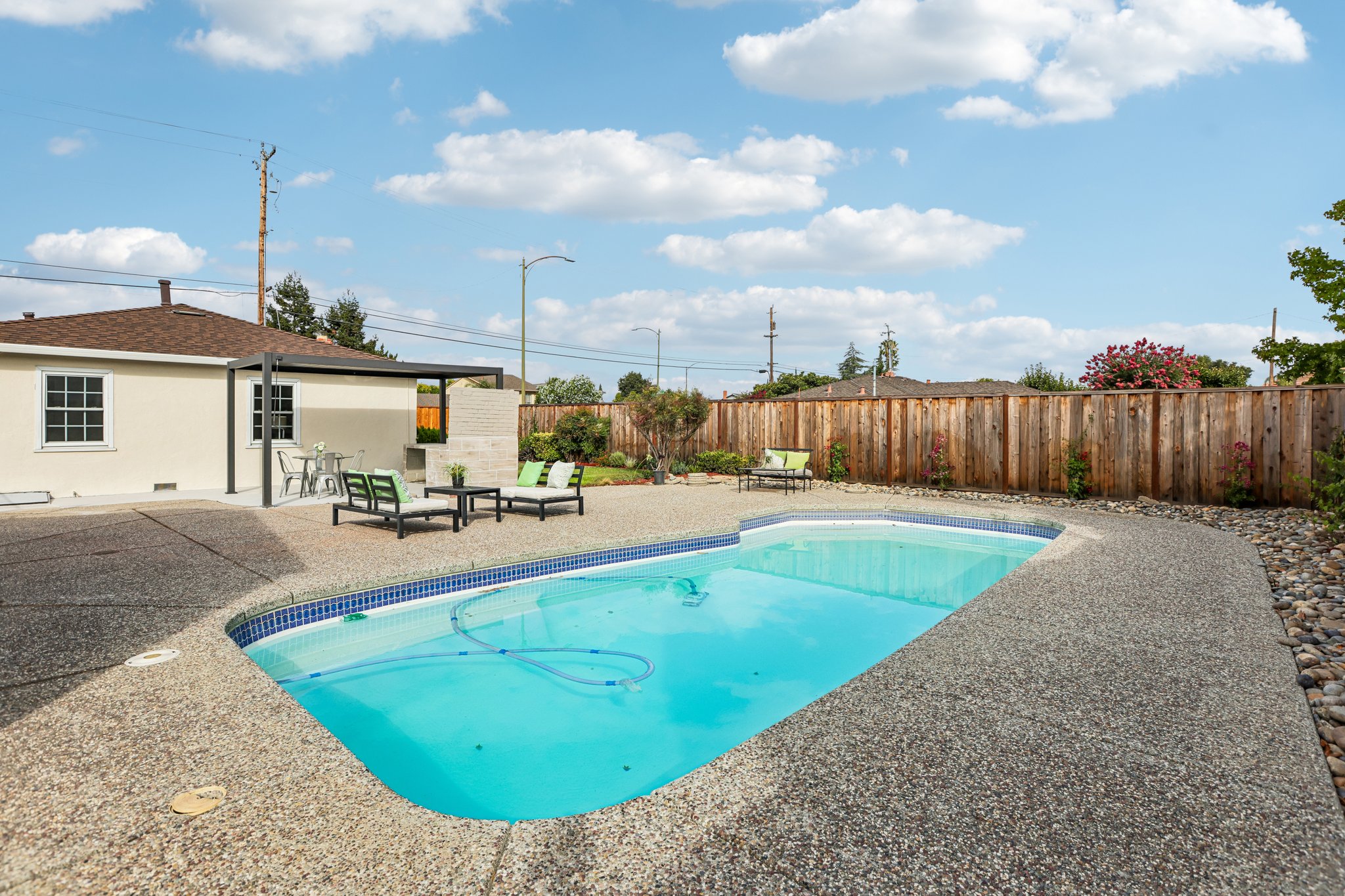 N White Rd-S1808-038.jpg
