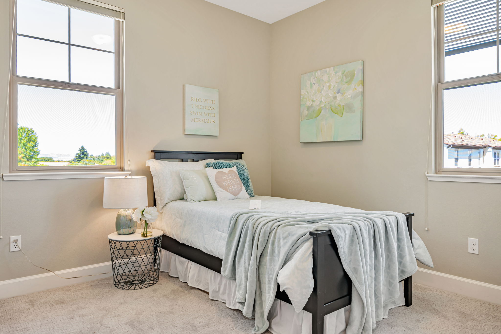 017_660 Tyrella Ave