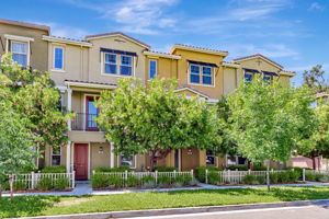 001_660 Tyrella Ave