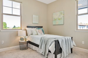 017_660 Tyrella Ave