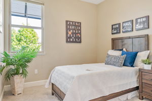 019_660 Tyrella Ave