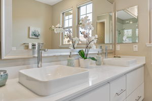 027_660 Tyrella Ave