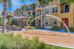 037_660 Tyrella Ave