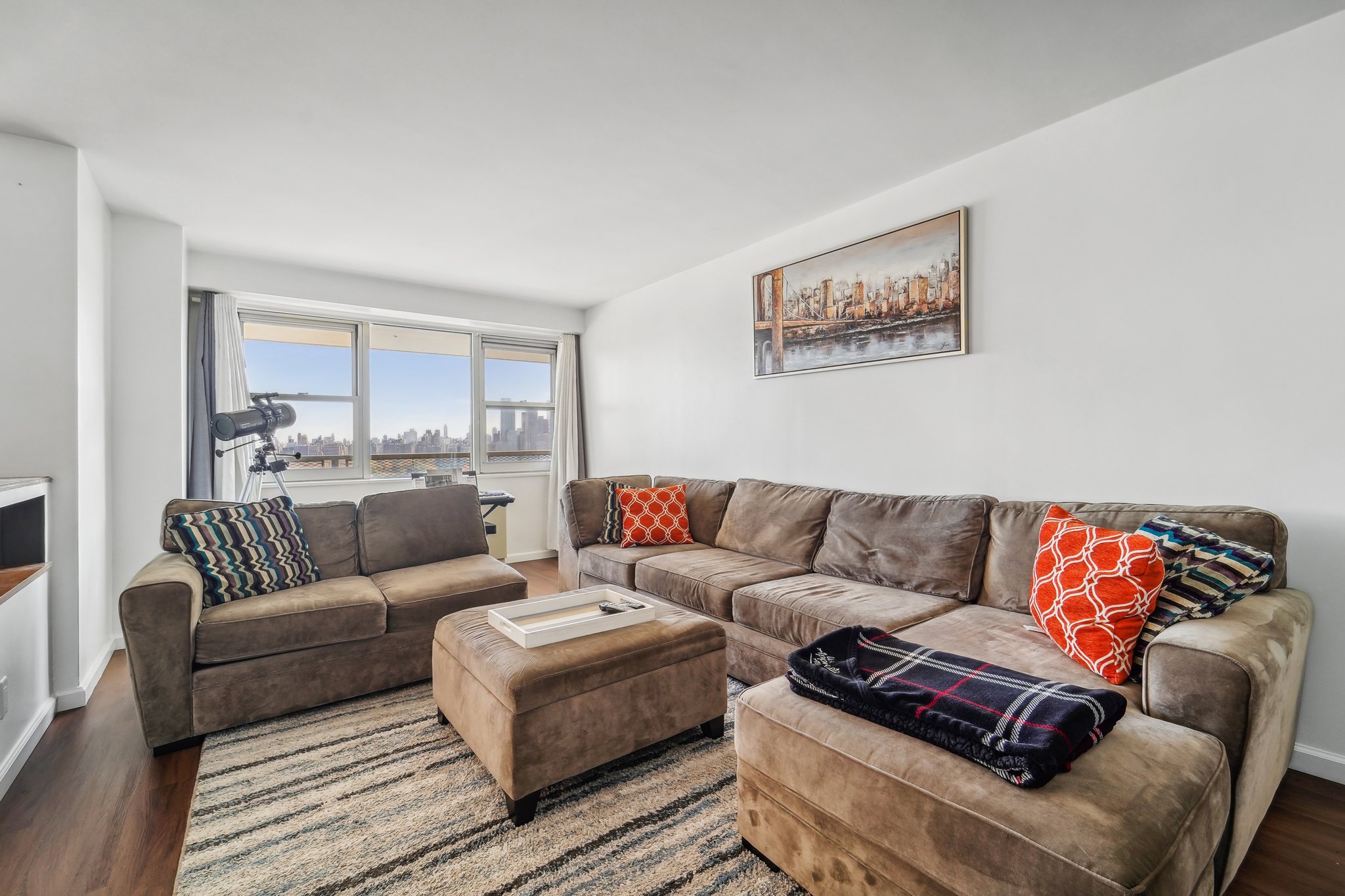 Boulevard East 5M&5N-007.jpg