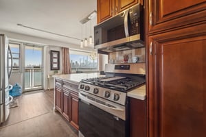 Boulevard East 5M&5N-018.jpg