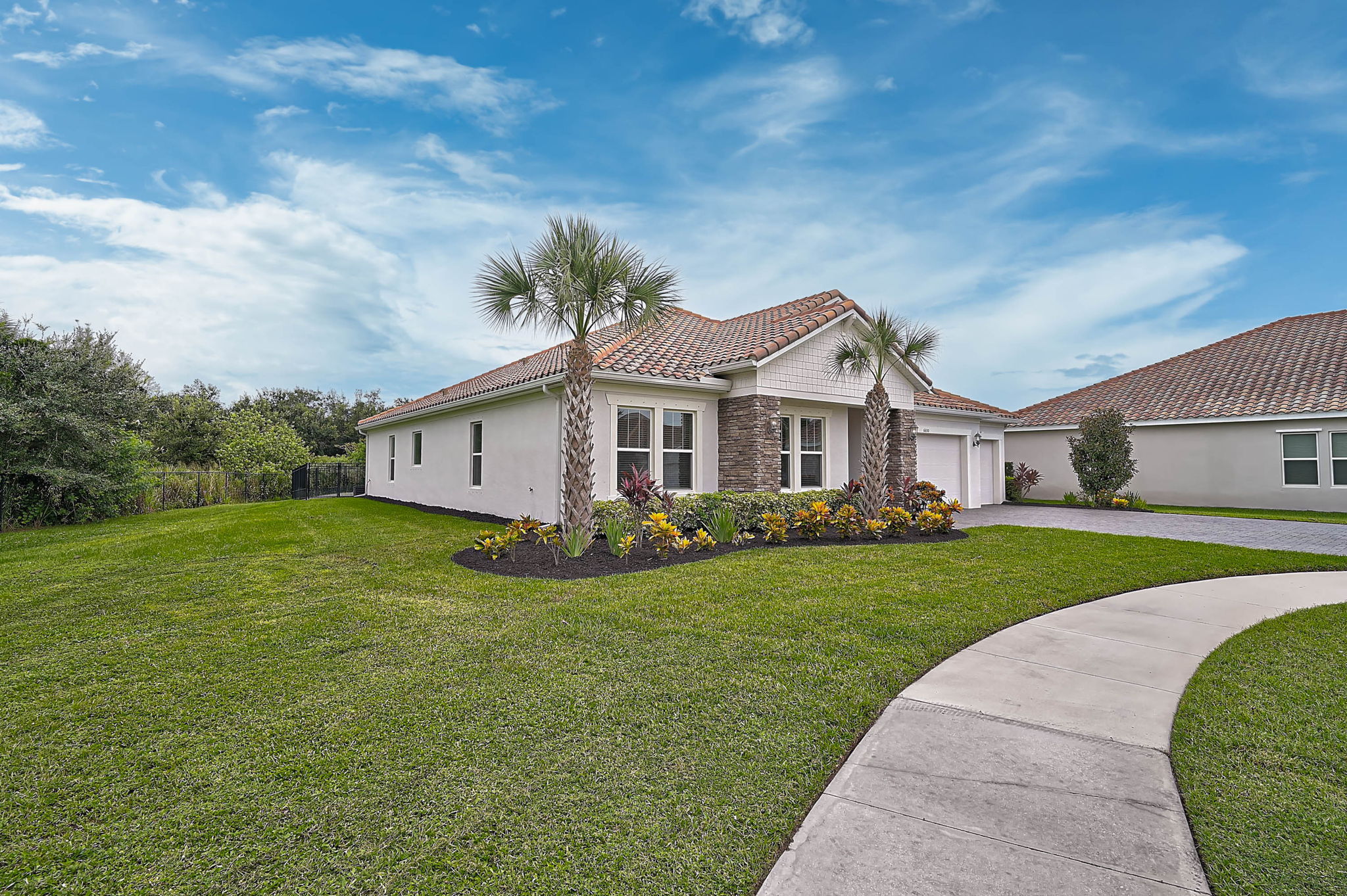 6600 Dovekey Dr-2