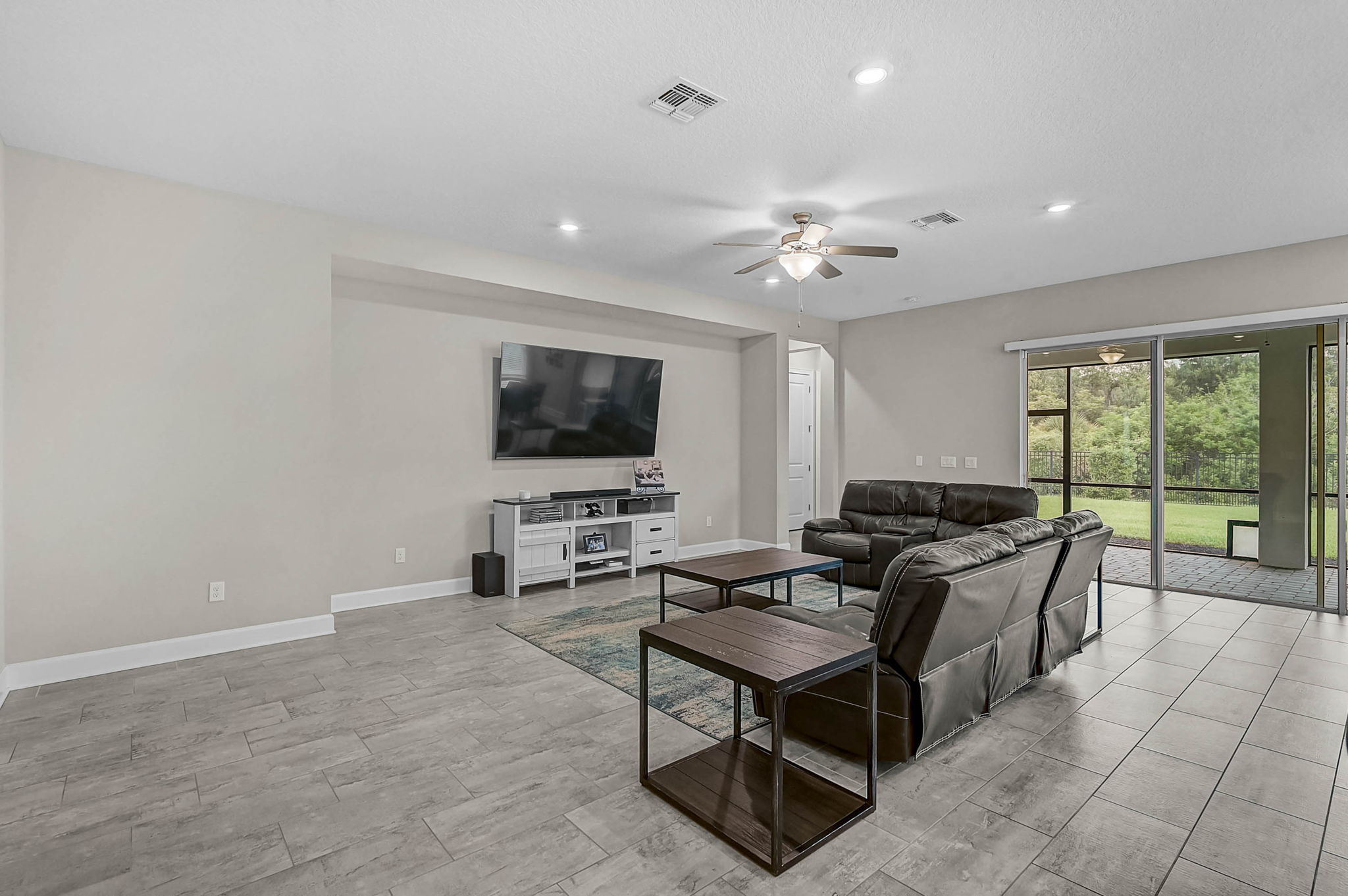 6600 Dovekey Dr-16