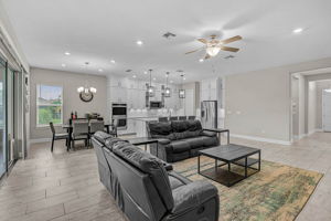 6600 Dovekey Dr-14