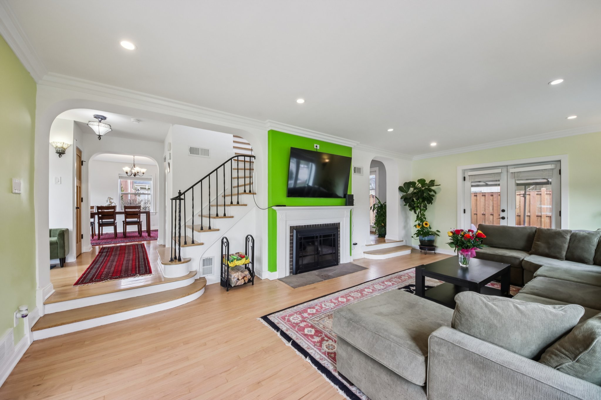 N Trumbull Ave-S1903-013.jpg