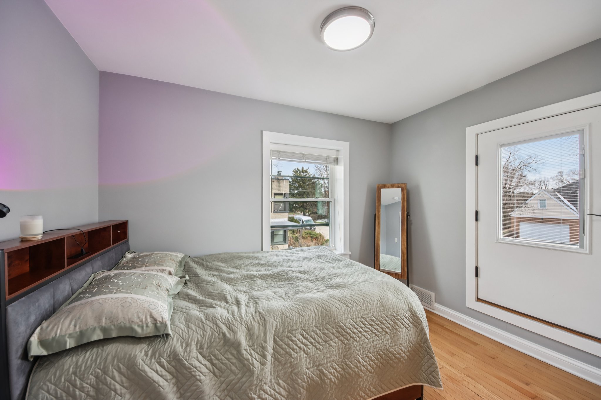 N Trumbull Ave-S1903-030.jpg