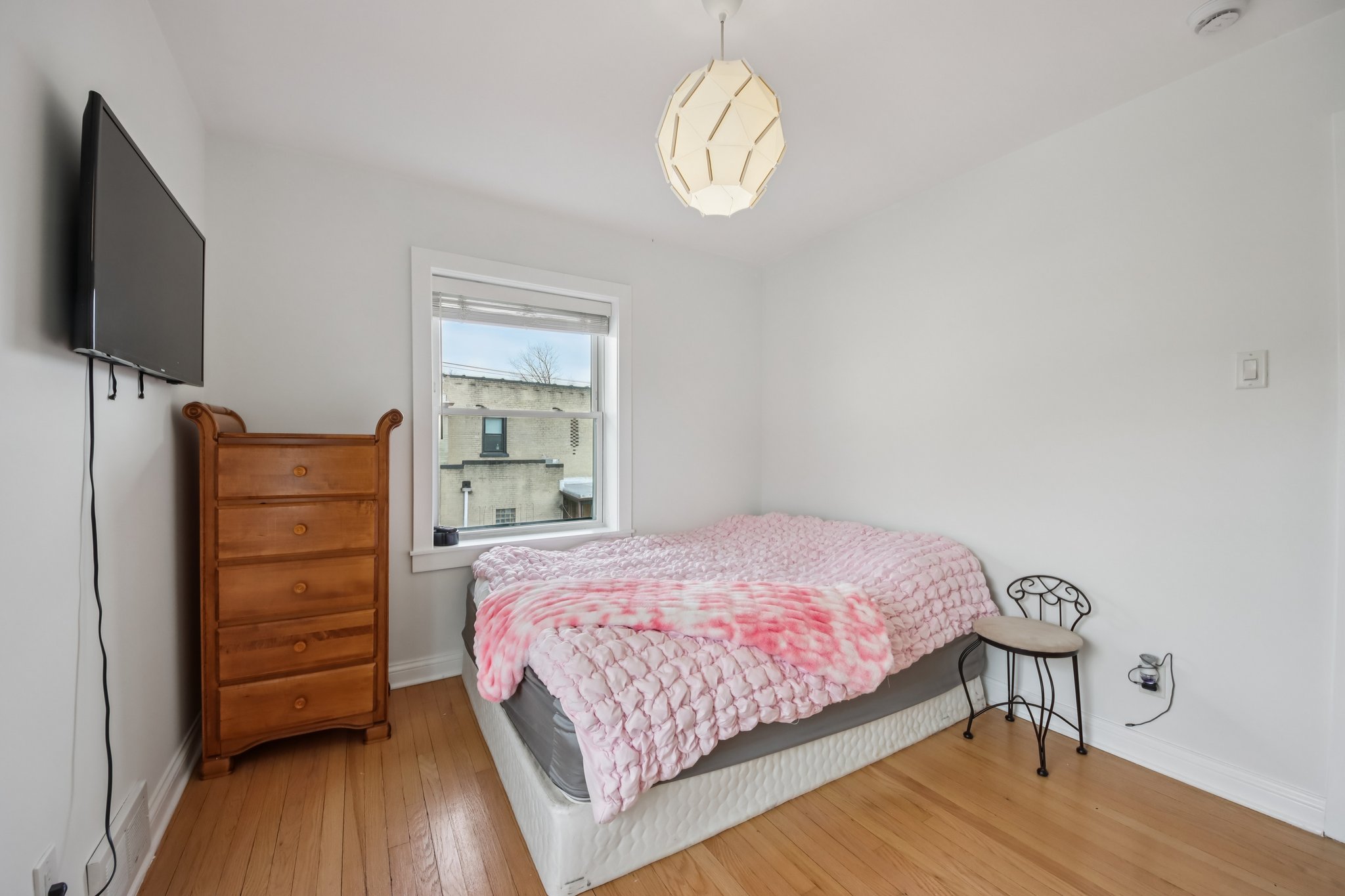 N Trumbull Ave-S1903-037.jpg