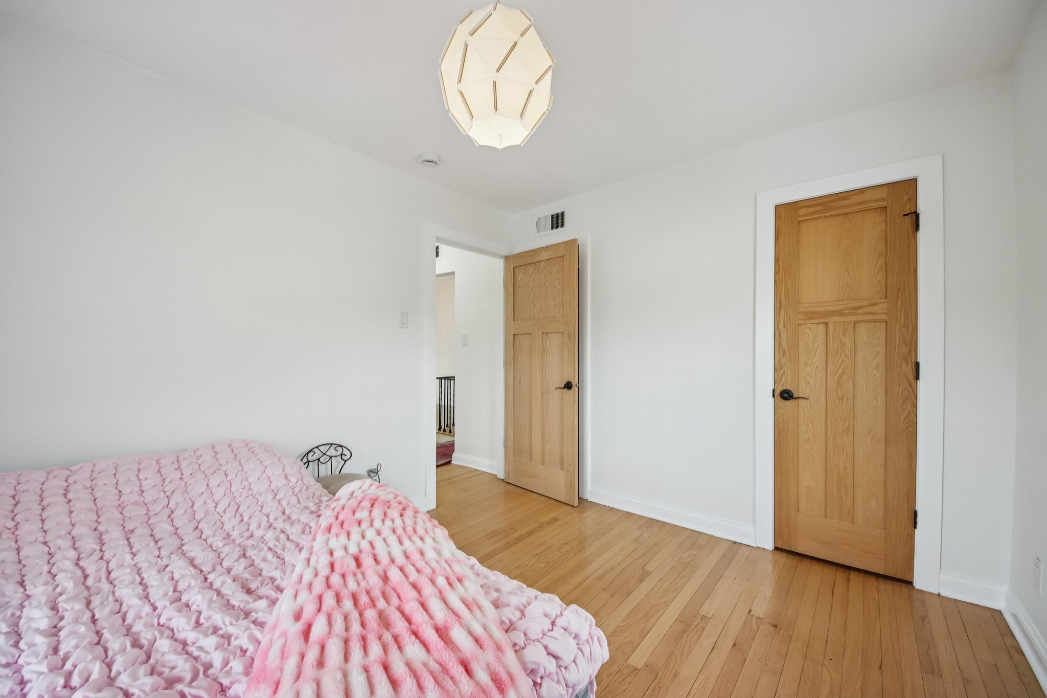 N Trumbull Ave-S1903-038.jpg