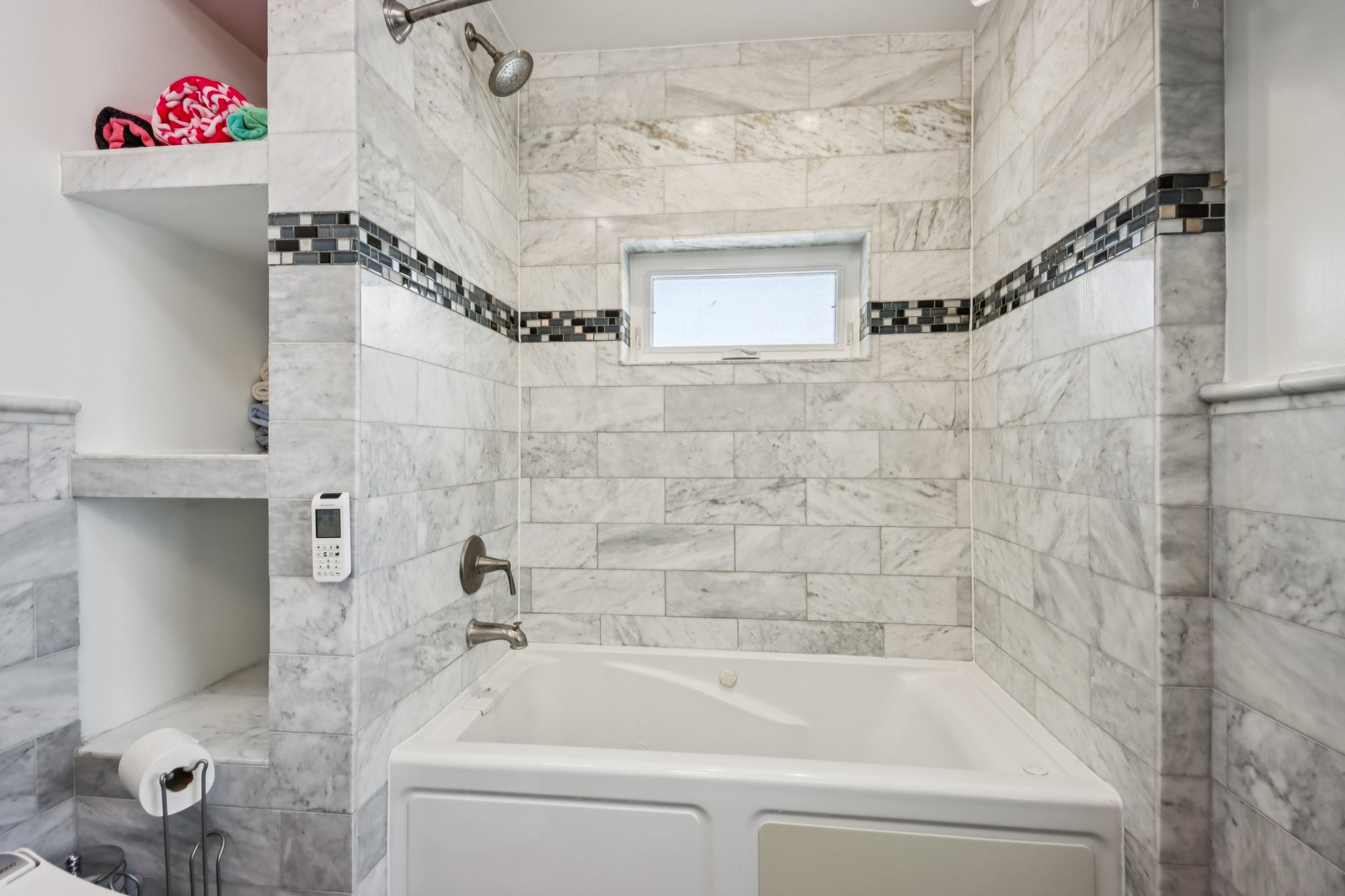 N Trumbull Ave-S1903-040.jpg