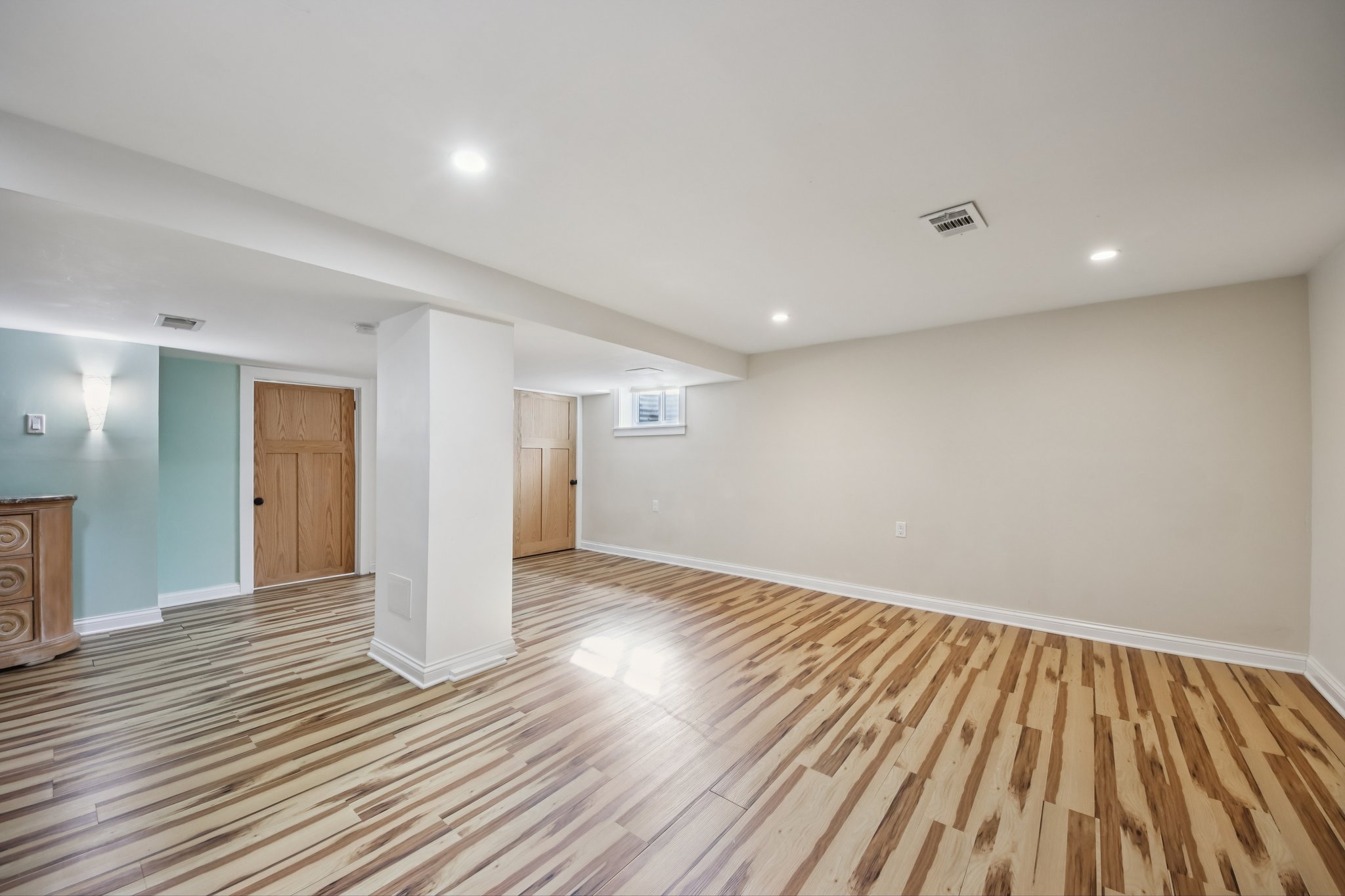 N Trumbull Ave-S1903-052.jpg