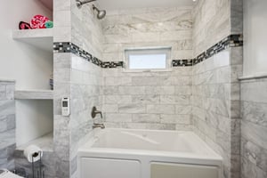 N Trumbull Ave-S1903-040.jpg