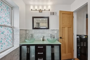 N Trumbull Ave-S1903-041.jpg