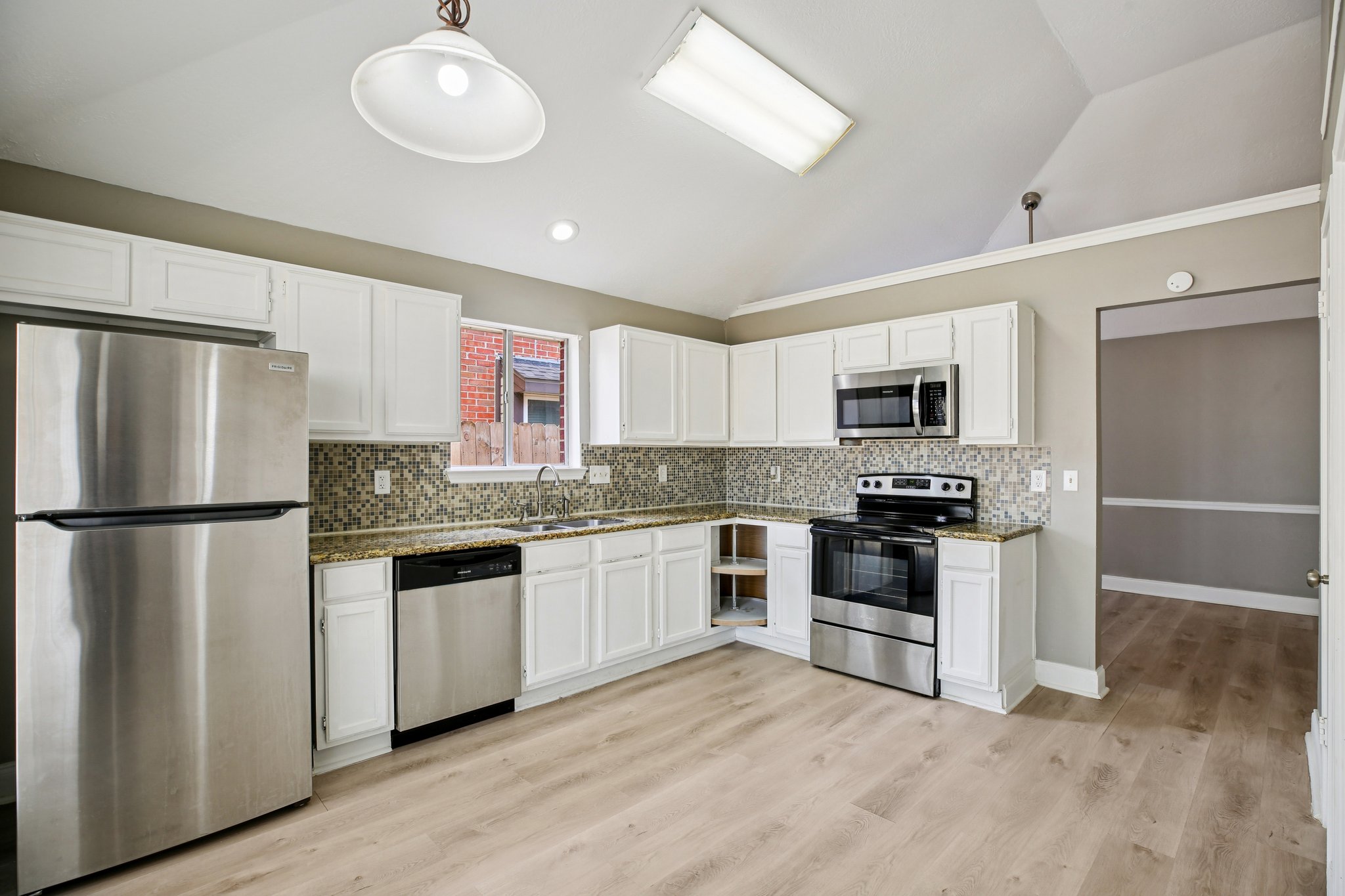 Harpers Dr-S0402-015.jpg