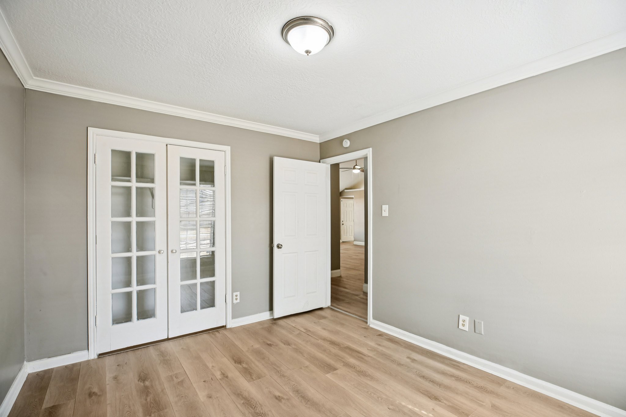 Harpers Dr-S0402-020.jpg