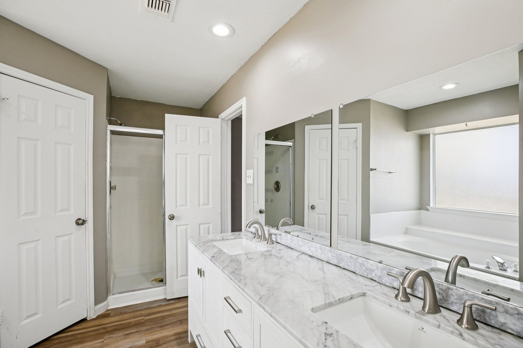 Harpers Dr-S0402-027.jpg