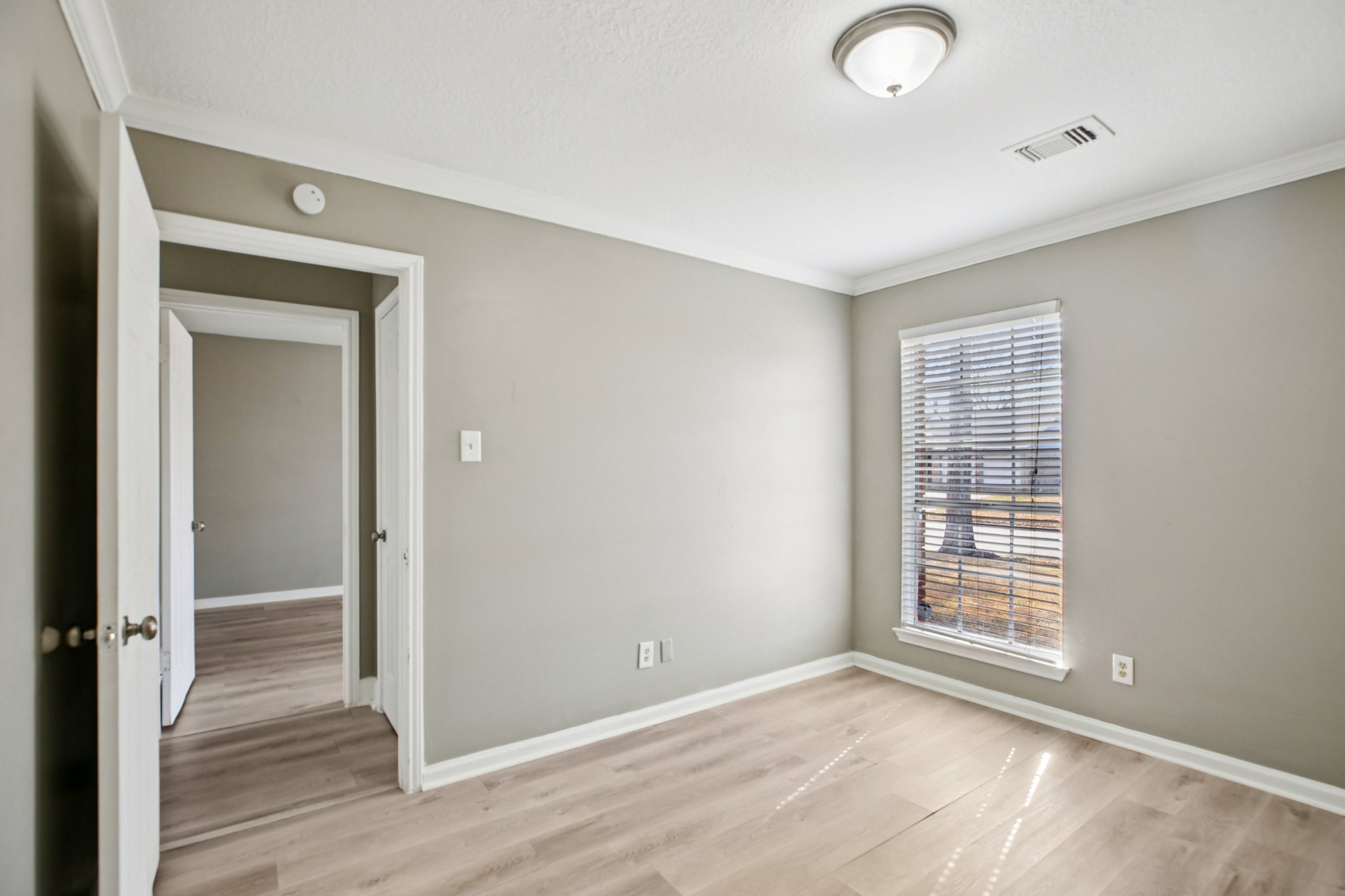 Harpers Dr-S0402-021r.jpg