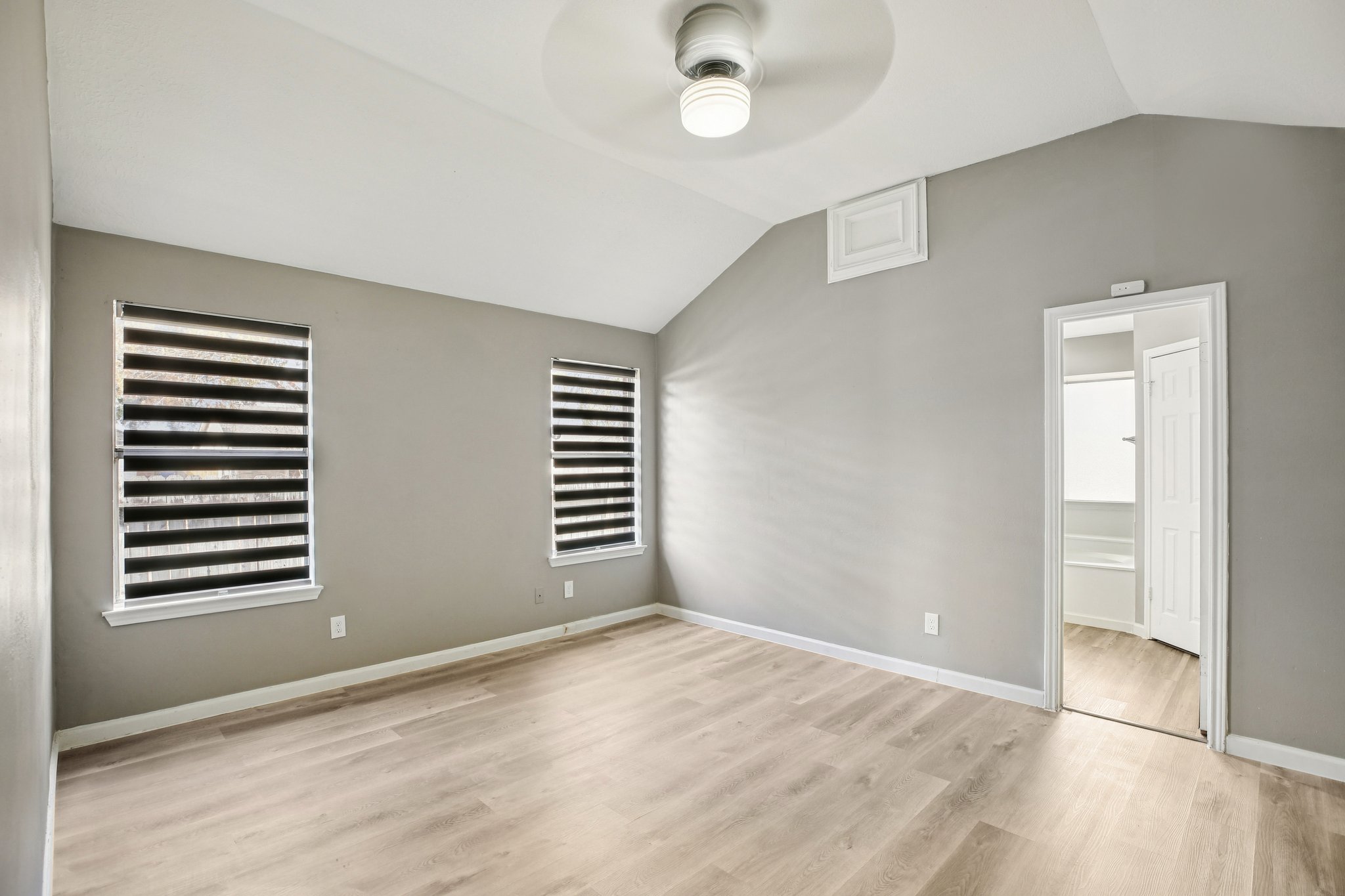 Harpers Dr-S0402-023r.jpg