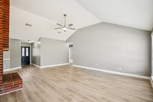 Harpers Dr-S0402-008.jpg