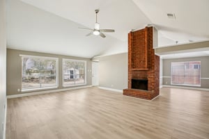 Harpers Dr-S0402-010.jpg