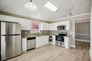 Harpers Dr-S0402-015.jpg